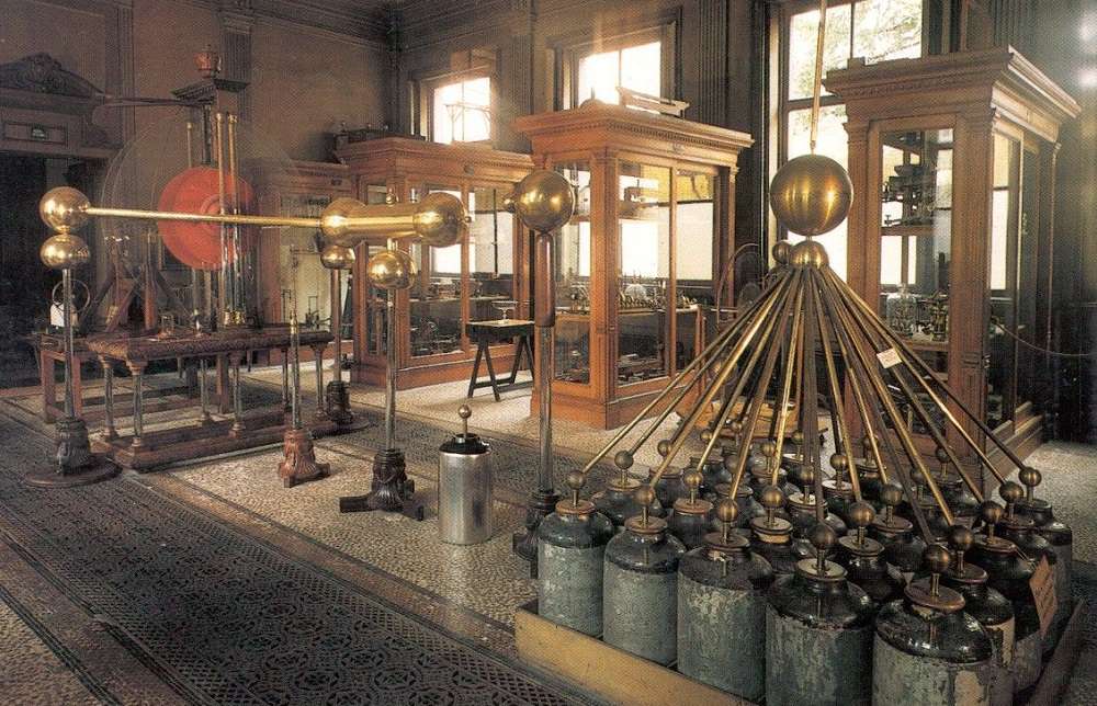 Electrostatic Generators: