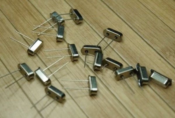 Choosing the Right Oscillator for Your Microcontroller