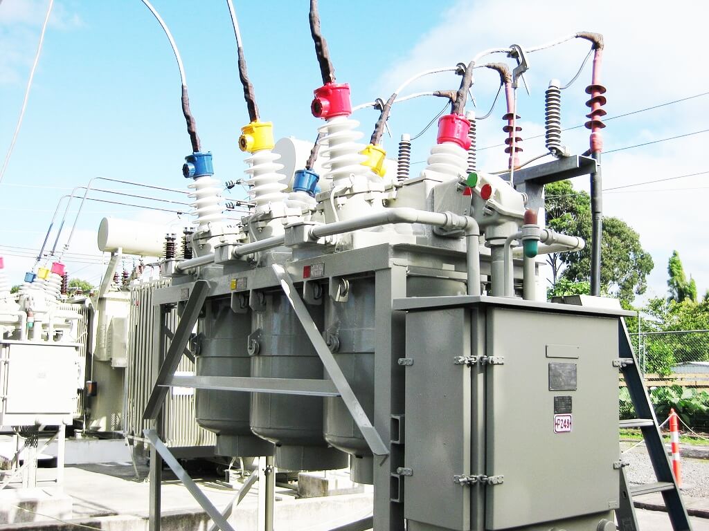 Oil circuit breakers