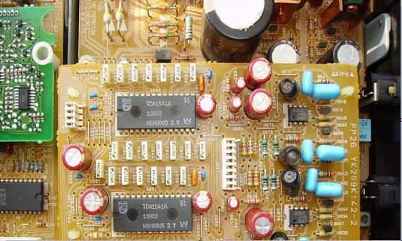 Understanding Analog-to-Digital Converters: Deciphering Resolution and Sampling Rate